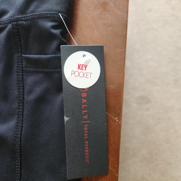 Bally Total Fitness workout tights - Picture 2 of 4